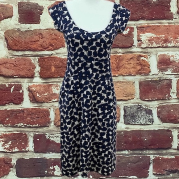Diane Von Furstenberg Dresses & Skirts - DIANE VON FURSTENBERG 100% SILK DRESS